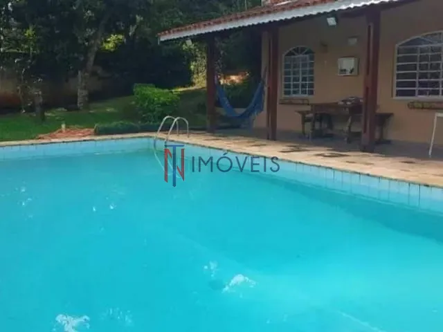 Casa com 1200m² 4 quartos e 4 banheiros, à venda ou para alugar, no bairro Cidade Satélite em Atibaia