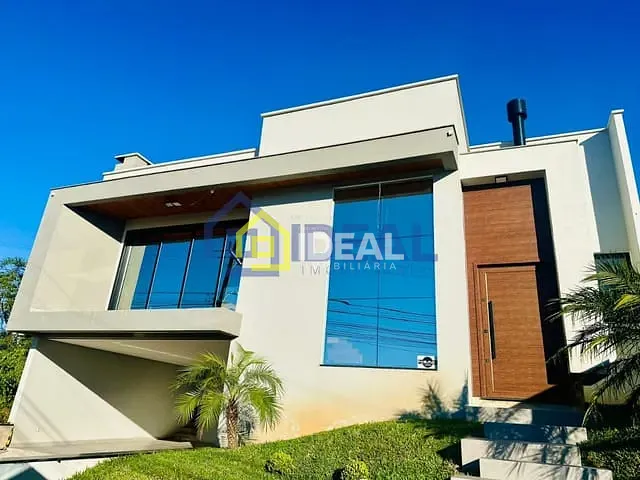 Casa 3 quartos e 2 banheiros, à venda, no bairro Liberdade em Concórdia