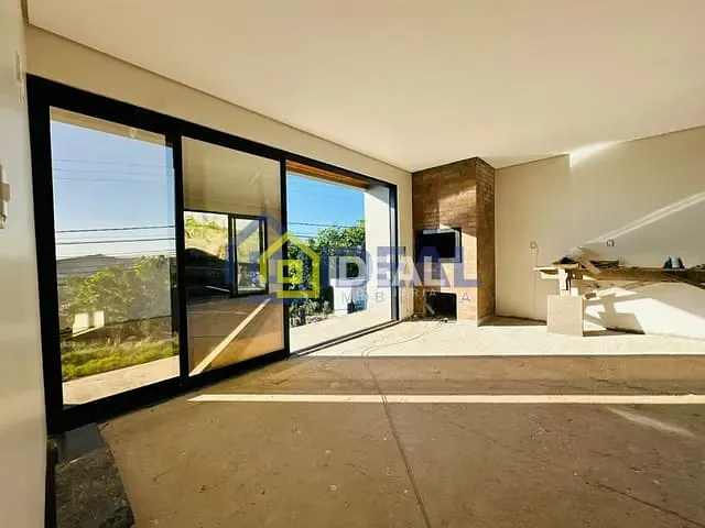 Casa 3 quartos e 2 banheiros, à venda, no bairro Liberdade em Concórdia