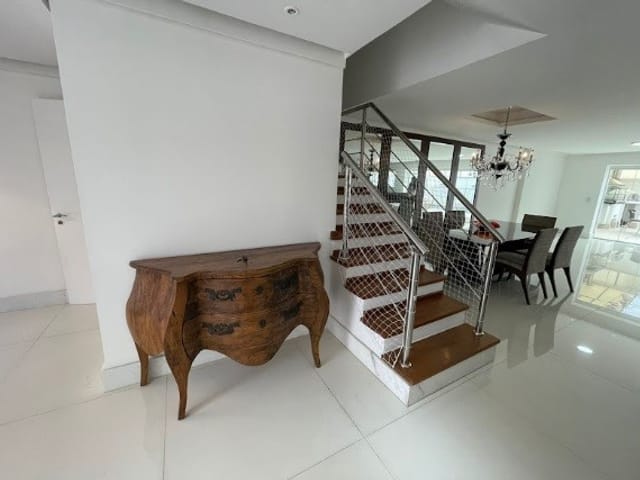 Casa 4 quartos e 4 banheiros, para alugar, no bairro Tamboré em Santana de Parnaíba