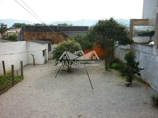 Casa com 482m², à venda, no bairro Forquilhas em São José