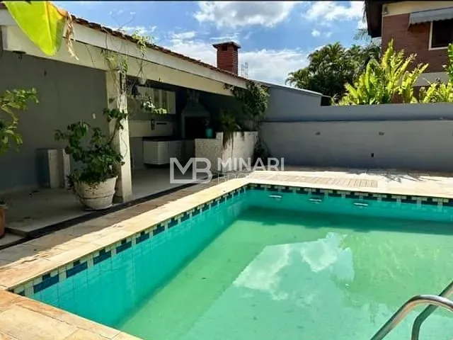 Casa com 360m² 4 quartos e 4 banheiros, à venda, no bairro Alphaville em Santana de Parnaíba