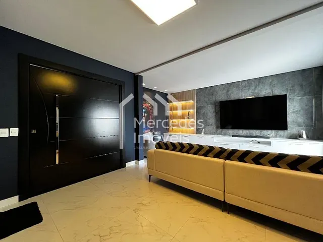 Casa com 500m² 4 quartos e 7 banheiros, à venda, no bairro Ariribá em Balneário Camboriú