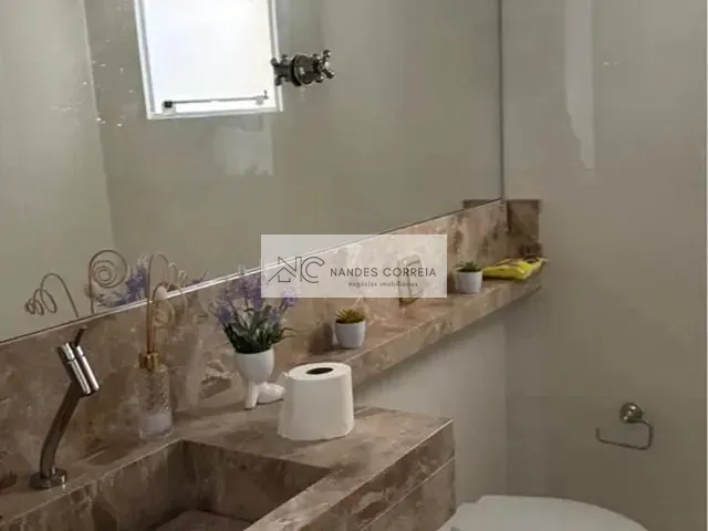 Casa 5 quartos e 4 banheiros, à venda, no bairro Shangri-lá em Londrina