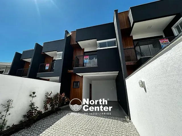 Casa com 152m² 3 quartos e 3 banheiros, à venda, no bairro CENTRO em Balneário Barra do Sul