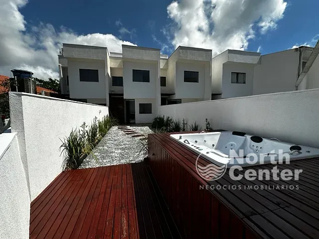 Casa com 152m² 3 quartos e 3 banheiros, à venda, no bairro CENTRO em Balneário Barra do Sul
