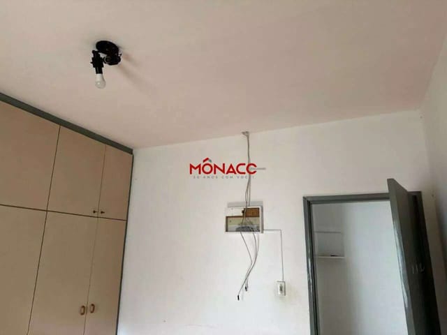 Casa com 330m² 3 quartos e 1 banheiro, à venda, no bairro Vila Ipiranga em Londrina