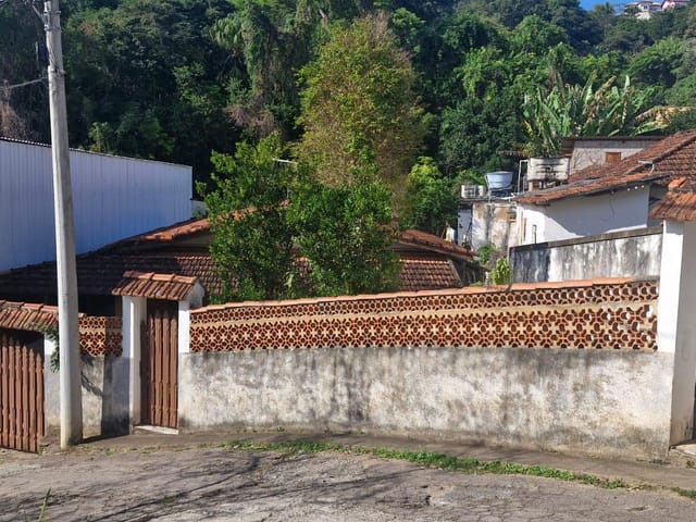 Casa 3 quartos e 2 banheiros, à venda, no bairro centro em Vassouras
