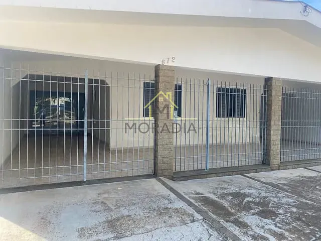Casa com 288m² 3 quartos e 1 banheiro, à venda, no bairro Vila Conceição em Guaxupé