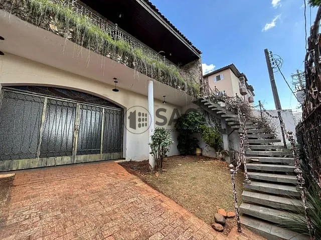 Casa 3 quartos e 2 banheiros, para alugar, no bairro Jardim Emília em Sorocaba