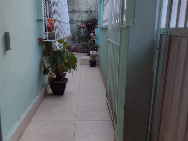 Casa 2 quartos e 2 banheiros, à venda, no bairro Castelanea em Petrópolis