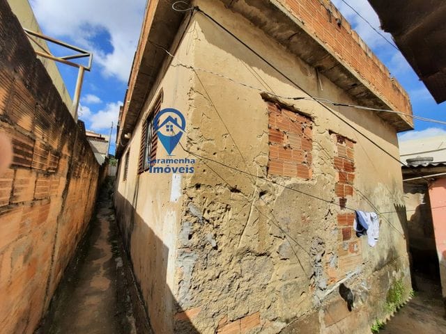 Casa com 360m² 3 quartos e 1 banheiro, à venda, no bairro Pindorama em Belo Horizonte