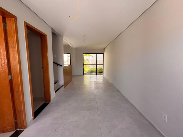 Casa 3 quartos e 2 banheiros, à venda, no bairro Adeodato em Santa Luzia