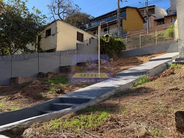 Casa com 360m² 3 quartos e 2 banheiros, à venda, no bairro Centro em Itabira