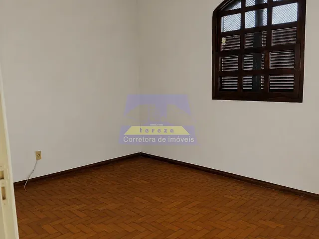 Casa com 360m² 3 quartos e 2 banheiros, à venda, no bairro Centro em Itabira