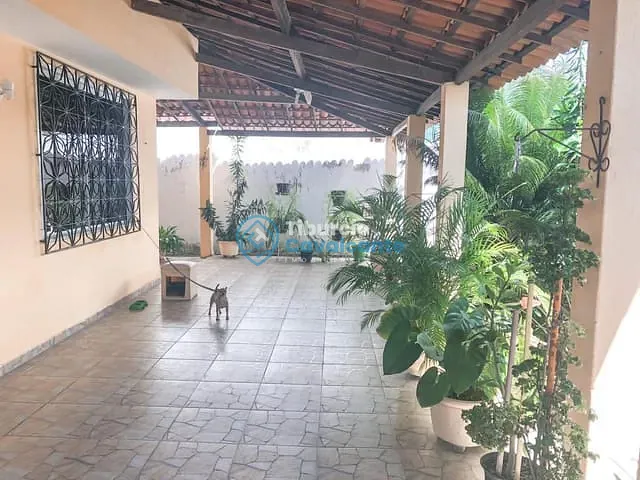 Casa à venda, no bairro Parque São João em Maranguape