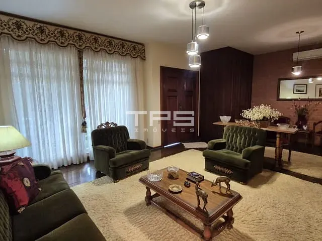 Casa com 370m² 3 quartos e 2 banheiros, à venda, no bairro Vila Paraíba em Guaratinguetá