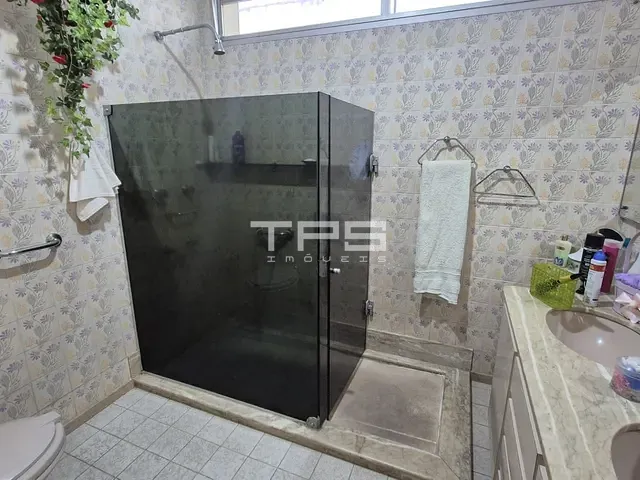 Casa com 370m² 3 quartos e 2 banheiros, à venda, no bairro Vila Paraíba em Guaratinguetá