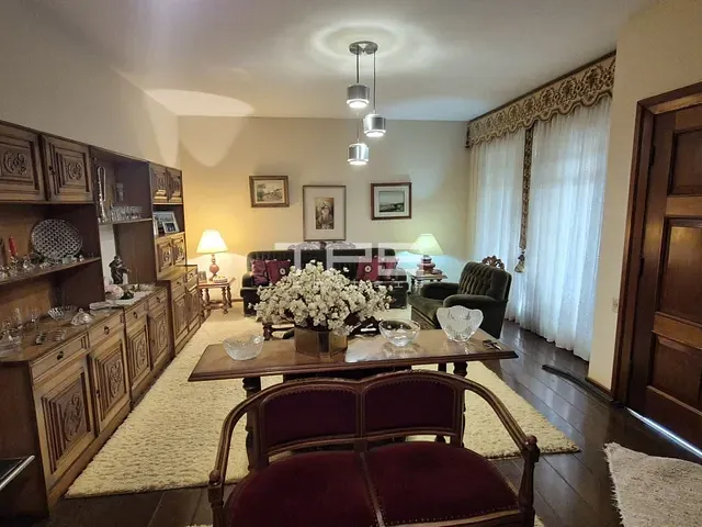 Casa com 370m² 3 quartos e 2 banheiros, à venda, no bairro Vila Paraíba em Guaratinguetá