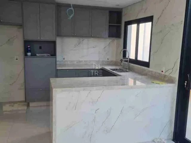 Casa com 300m² 3 quartos e 4 banheiros, à venda, no bairro Vila Pagano em Valinhos