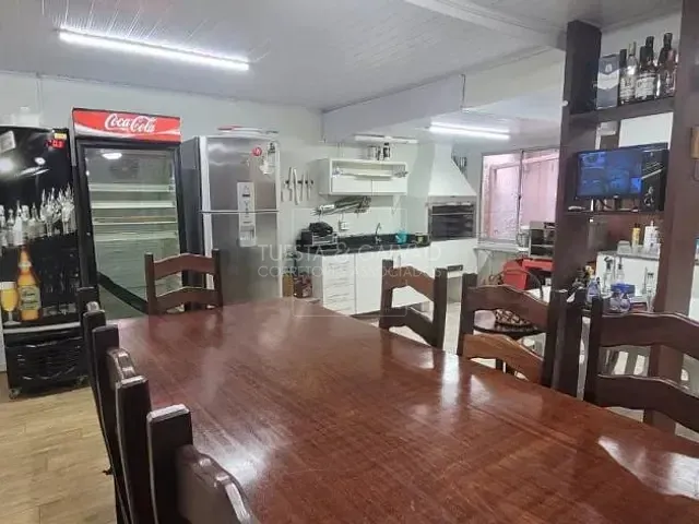 Casa com 250m² 5 quartos e 4 banheiros, à venda, no bairro Centro em Guaratuba