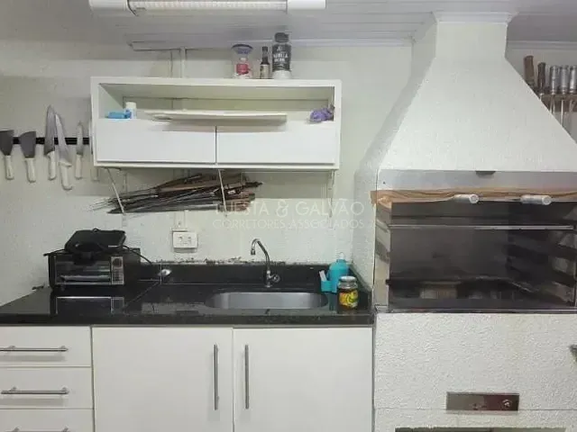 Casa com 250m² 5 quartos e 4 banheiros, à venda, no bairro Centro em Guaratuba