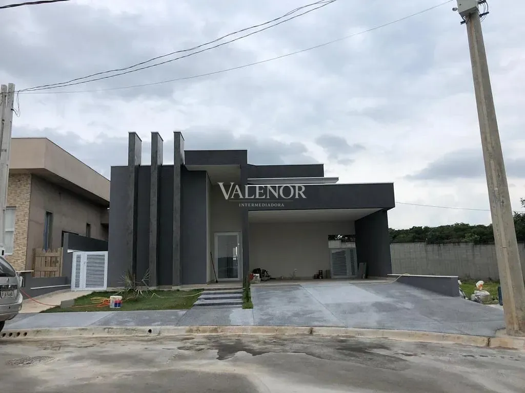 Casa, 3 quartos, 303 m² - Foto 1