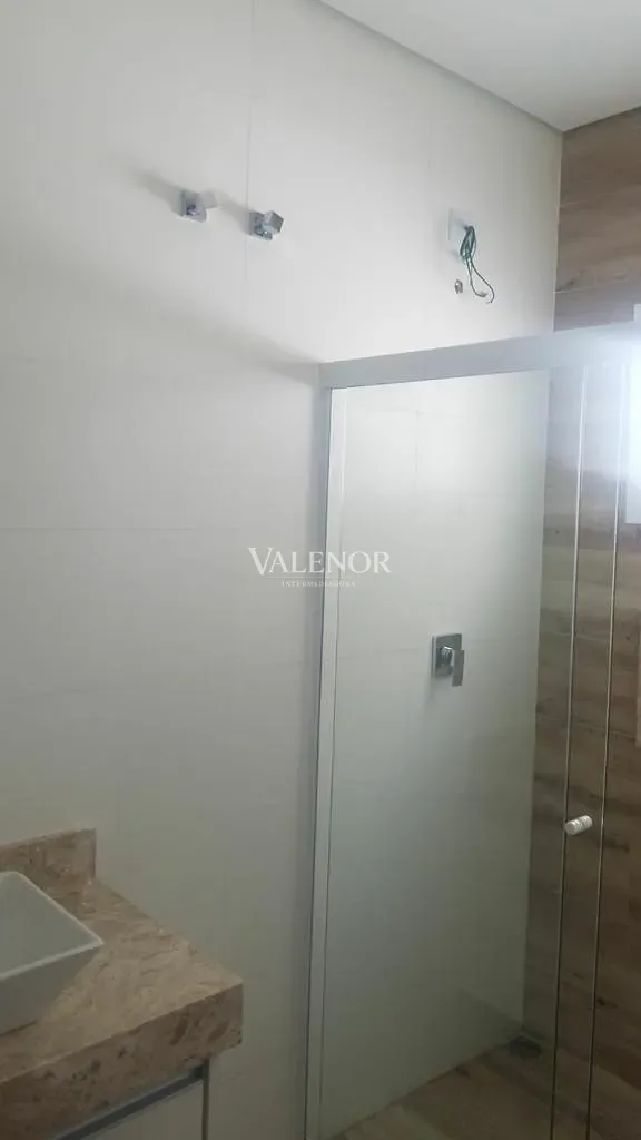 Casa, 3 quartos, 303 m² - Foto 2