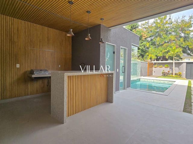 Casa com 350m² 4 quartos e 6 banheiros, à venda, no bairro Barra da Tijuca em Rio de Janeiro