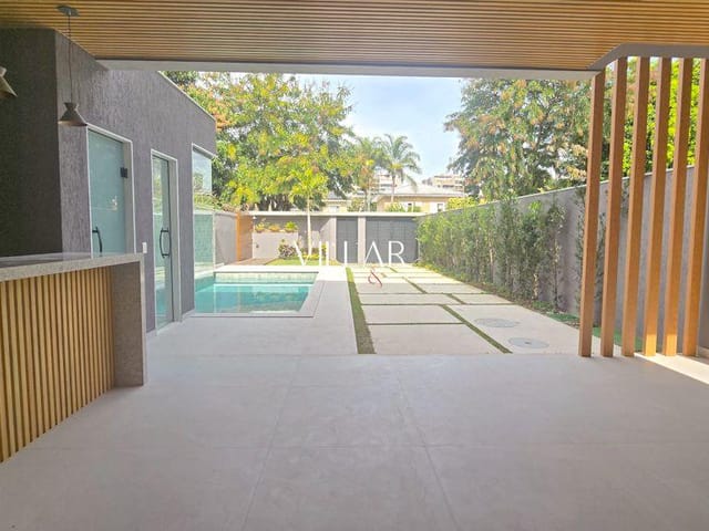 Casa com 350m² 4 quartos e 6 banheiros, à venda, no bairro Barra da Tijuca em Rio de Janeiro
