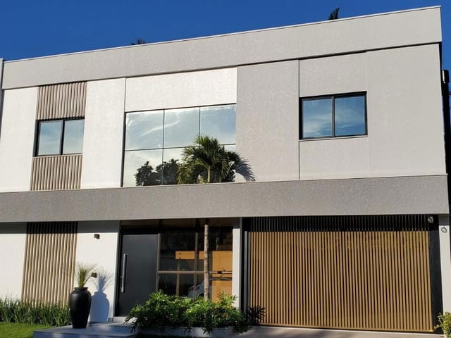 Casa com 250m² 4 quartos e 5 banheiros, à venda, no bairro Barra em Balneário Camboriú
