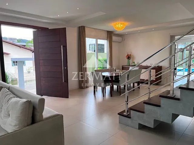 Casa com 779m² 5 quartos e 5 banheiros, à venda, no bairro Vorstadt em Blumenau