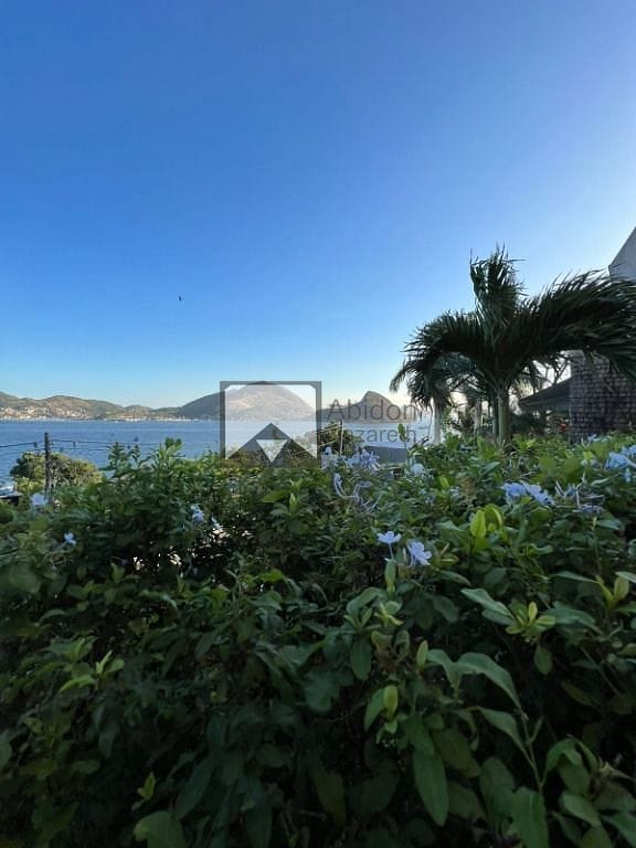Casa à venda com 4 quartos, 310m² - Foto 36