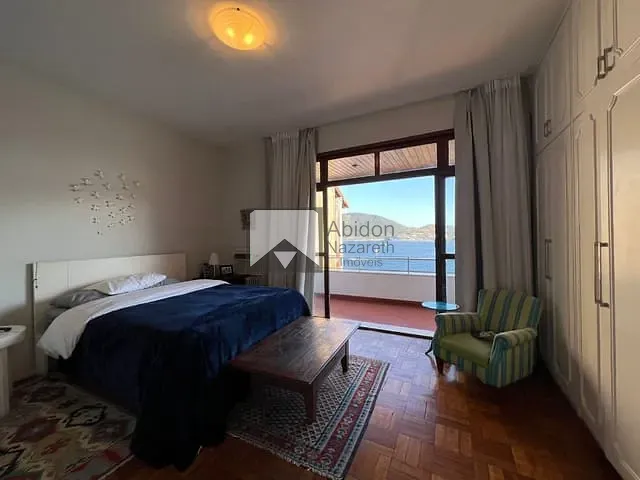 Casa com 600m² 4 quartos e 3 banheiros, à venda, no bairro São Francisco em Niterói