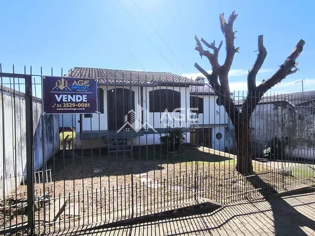 Casa com 625m² 3 quartos e 1 banheiro, à venda, no bairro Aeroporto em Erechim