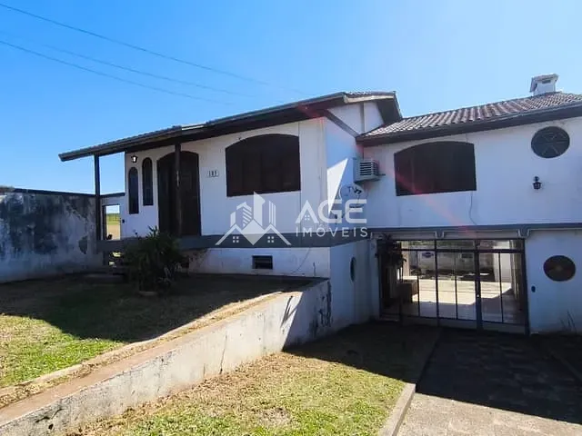 Casa com 625m² 3 quartos e 1 banheiro, à venda, no bairro Aeroporto em Erechim