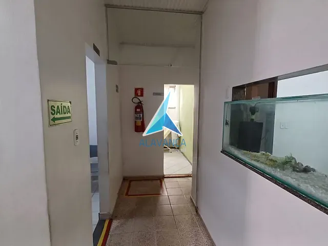 Casa com 495m² 11 quartos e 6 banheiros, à venda, no bairro Esplanada em Governador Valadares