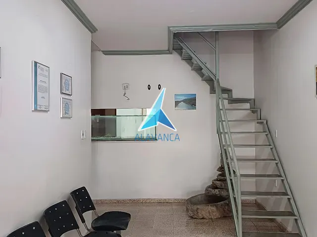 Casa com 495m² 11 quartos e 6 banheiros, à venda, no bairro Esplanada em Governador Valadares