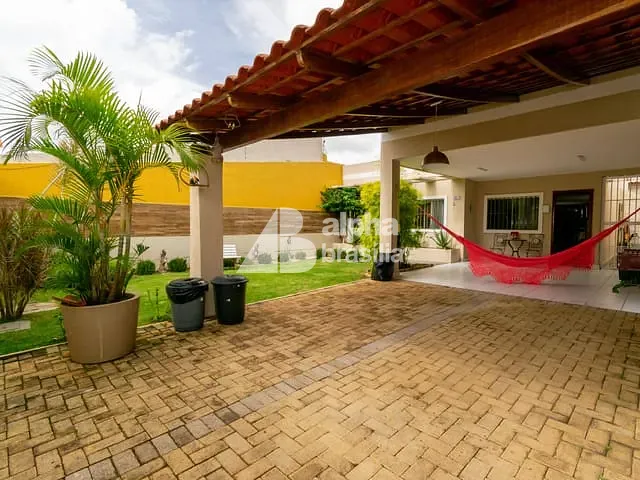 Casa com 300m² 4 quartos e 3 banheiros, à venda, no bairro Taguatinga Sul (Taguatinga) em Brasília