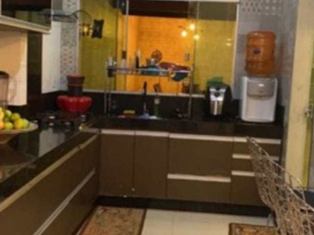 Casa com 300m² 4 quartos e 4 banheiros, à venda, no bairro Parque Oeste Industrial em Goiânia