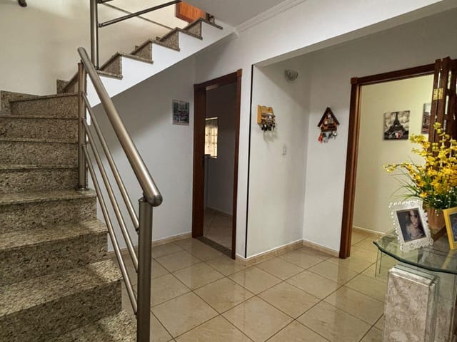 Sobrado 3 quartos e 3 banheiros, à venda, no bairro Parque Erasmo Assunção em Santo André