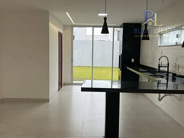 Casa 3 quartos e 3 banheiros, à venda, no bairro Morada do Sol em Vila Velha