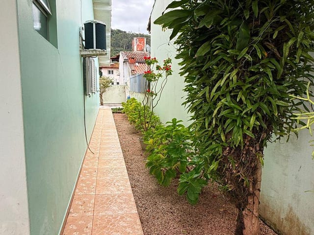 Casa com 230m² 3 quartos e 2 banheiros, à venda, no bairro Saco dos Limões em Florianópolis