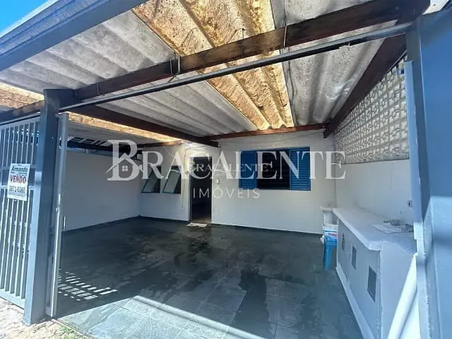 Casa com 326m², à venda, no bairro Vila Santana em VALINHOS
