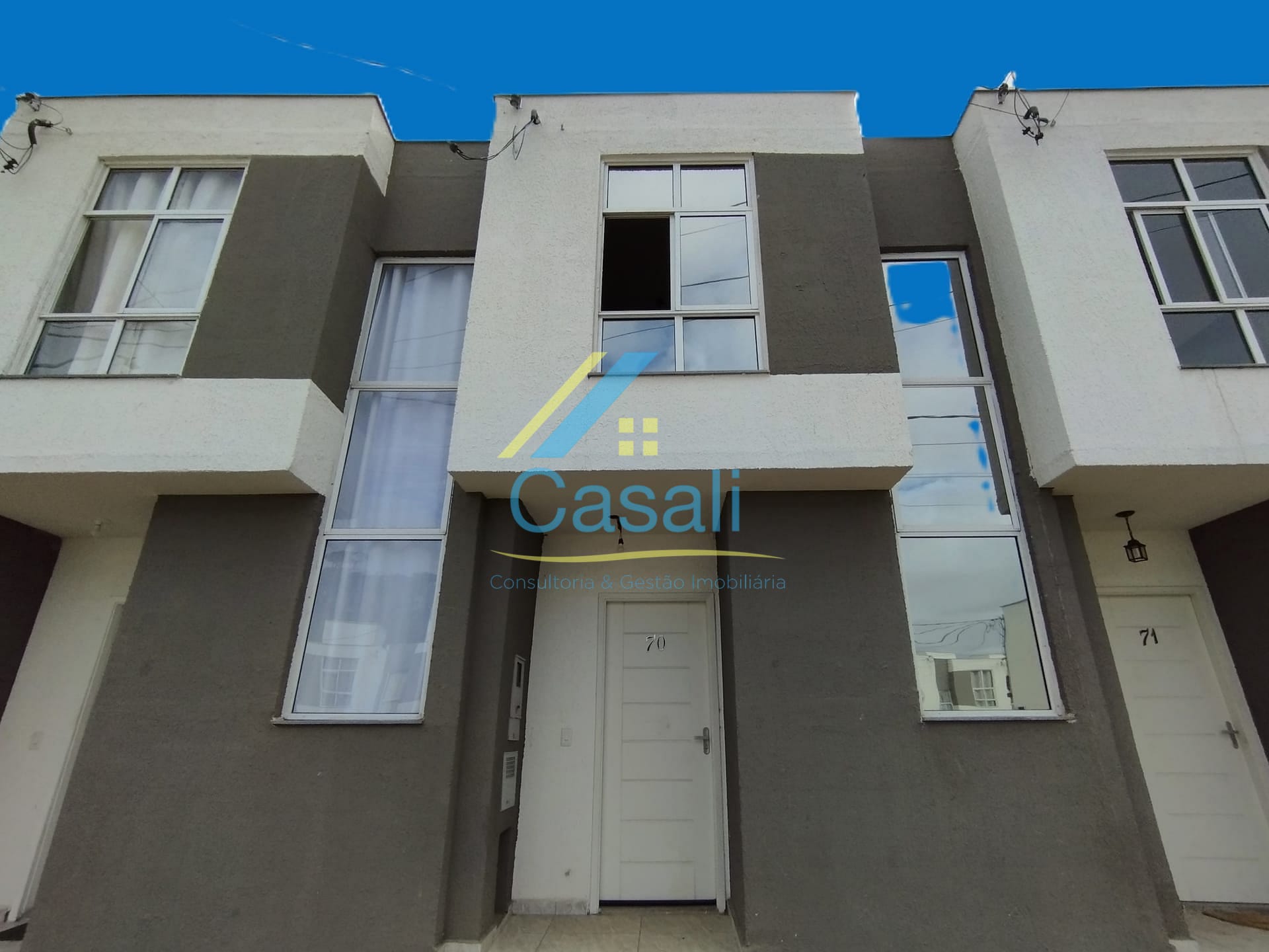 Casa à venda com 2 quartos, 57m² - Foto 2