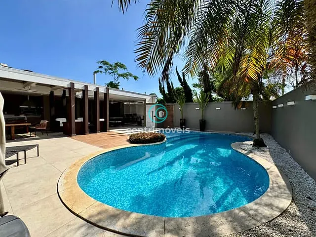 Casa com 500m² 6 quartos e 10 banheiros, para alugar, no bairro Barra da Tijuca em Rio de Janeiro