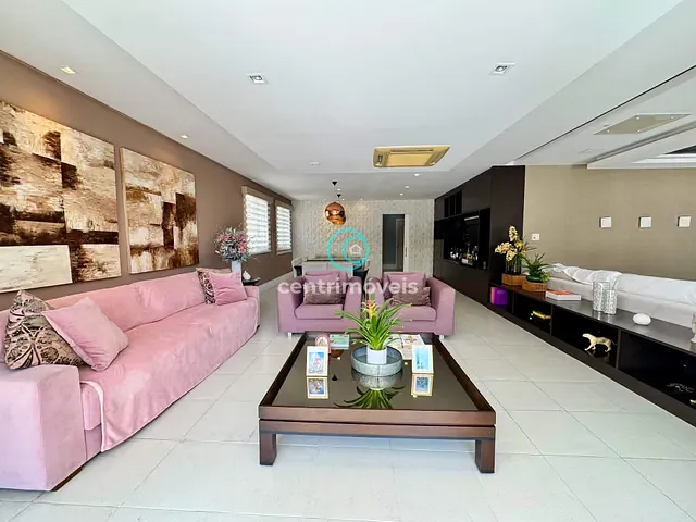 Casa com 500m² 6 quartos e 10 banheiros, para alugar, no bairro Barra da Tijuca em Rio de Janeiro