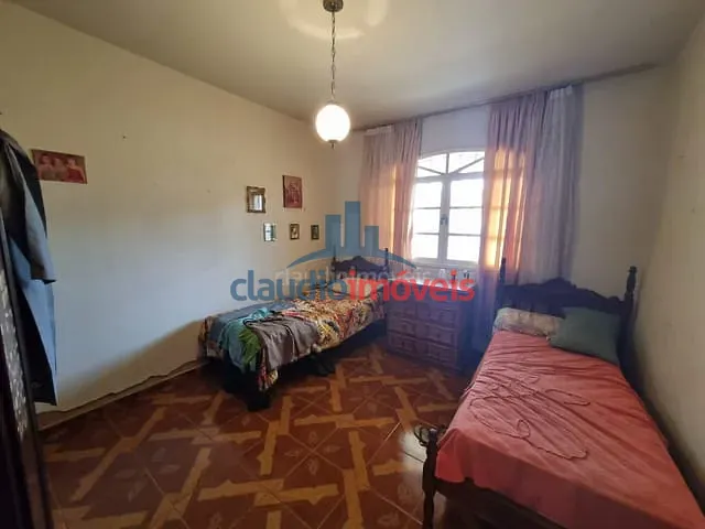 Casa com 277m² 5 quartos e 2 banheiros, à venda, no bairro Vila Santa Cecilia em Volta Redonda
