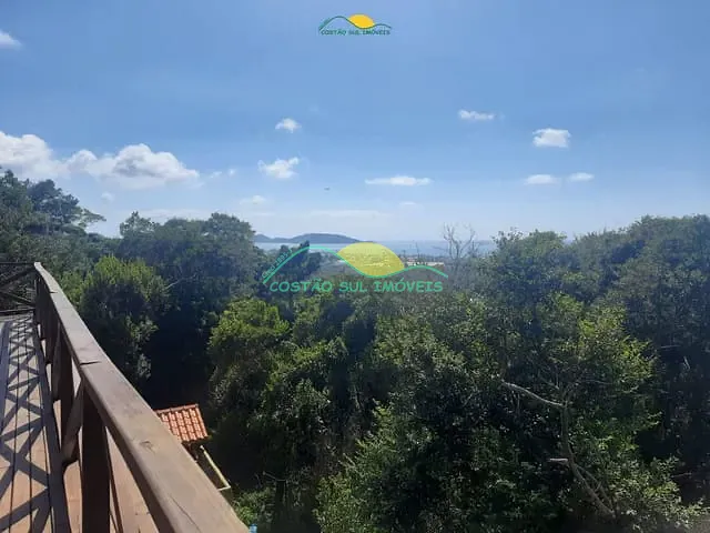 Casa com 18463m² 6 quartos e 4 banheiros, à venda, no bairro Morro das Pedras em Florianópolis