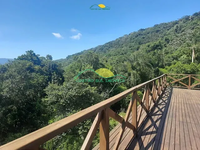 Casa com 18463m² 6 quartos e 4 banheiros, à venda, no bairro Morro das Pedras em Florianópolis